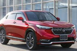 2022 Honda HR-V Front Right Side in Red